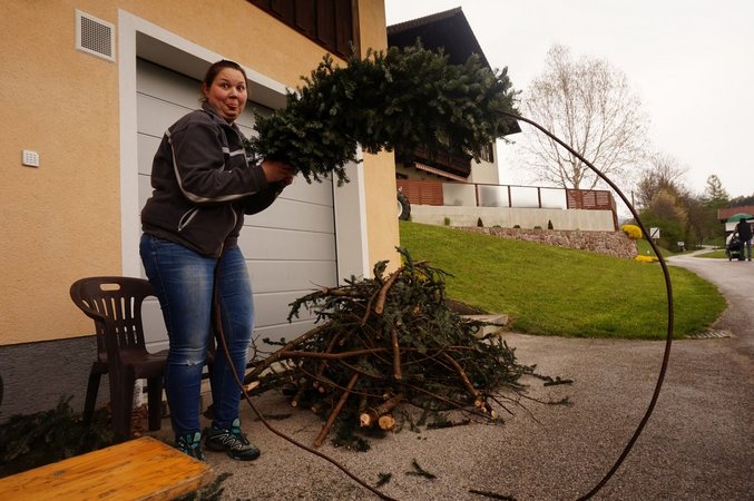 Maibaum_Kranzbinden_2016