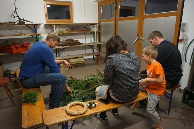 Adventkranzbinden_2016